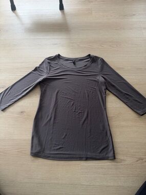 By Johnny Scoop Neck Long Sleeve Top in Taupe Brown